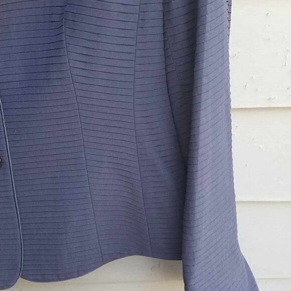 Stunning Talbots Navy Silk Textured Jacket size 4 - Picture 10 of 13